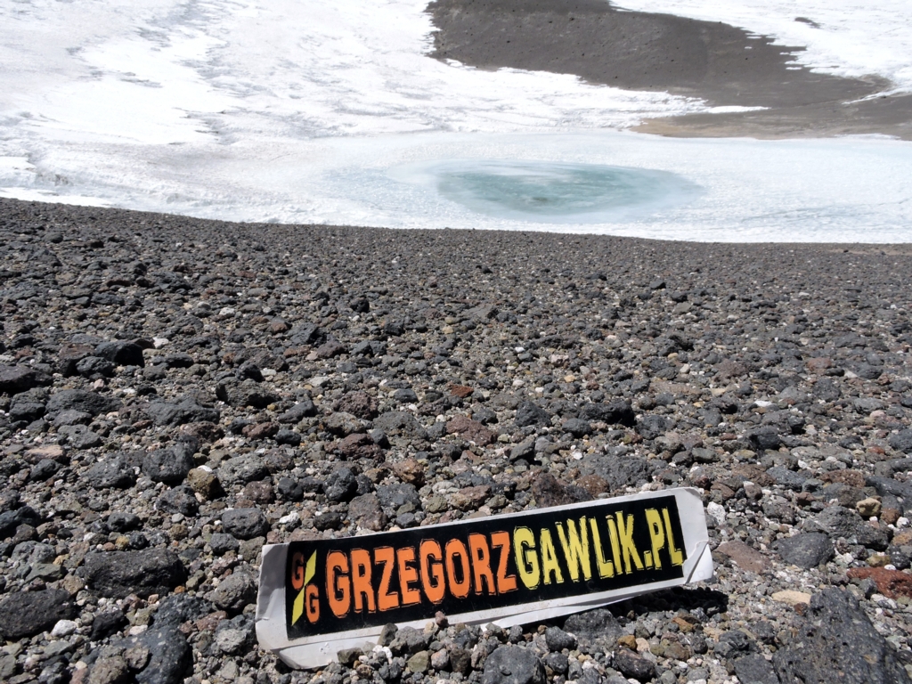 Lake: Numero Uno, Argentina, approx. 6395m (Ojos del Salado massif).