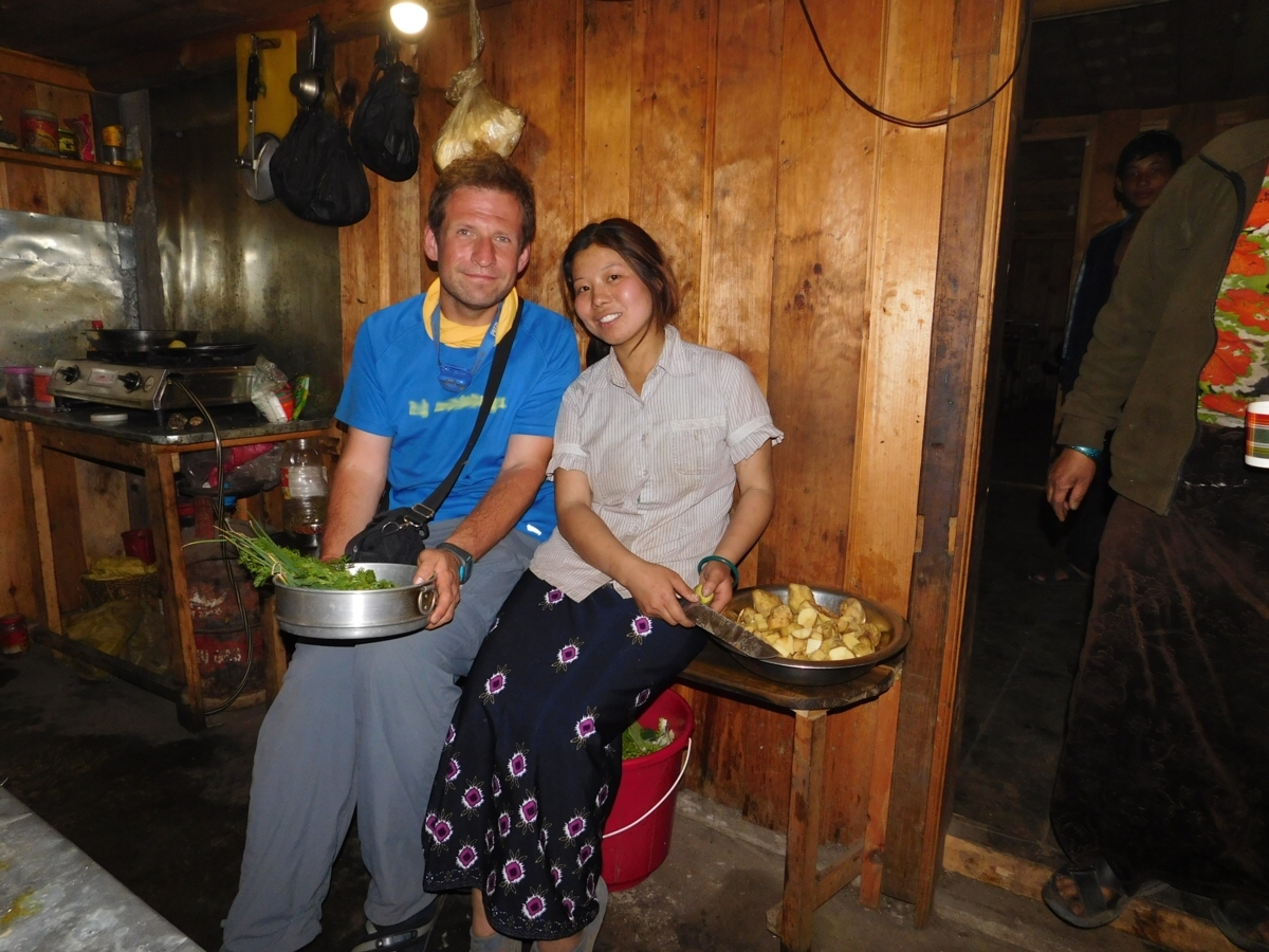 Trekking wokół Manaslu, w hoteliku w osadzie Ghap. 