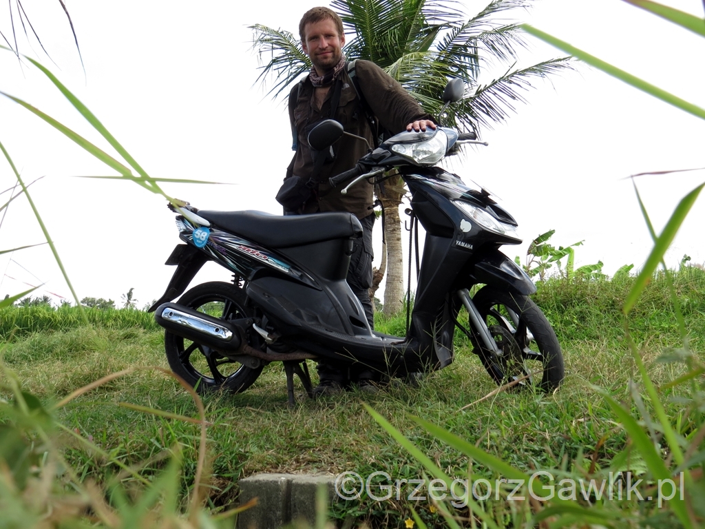 Gregor i skuter, Bali