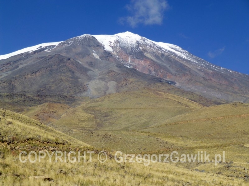 Ararat 5135m od strony Dogubeyazit (Turcja)